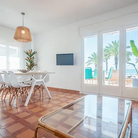 公寓 House En Primera Linea De Playa 坎布里尔斯
